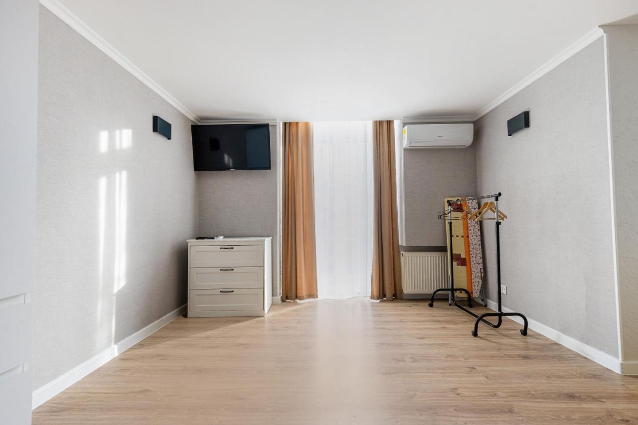 18 Deribasivska Street Jacuzzi Apartment Oděsa Exteriér fotografie